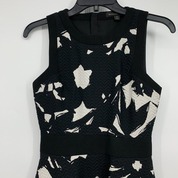 Banana Republic Dress Black White Textured Floral Fit Flare Sleeveless - Picture 5 of 13